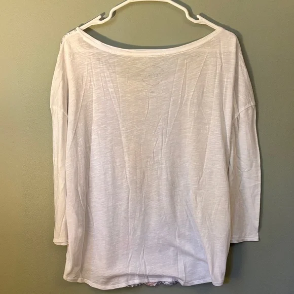 Lucky Brand Women's Intricate White and Blue Medallion 3/4 Sleeve Top Size XL - Picture 6 of 6